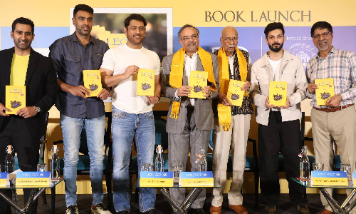 MS Dhoni, Michael Hussey unveil CSK’s new book at grand event in Chennai