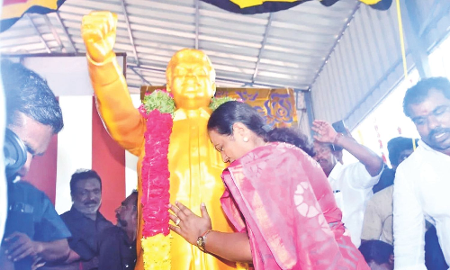 Focus on party building, no hurry for alliance: Premalatha