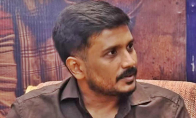 When director S U Arunkumar cut classes and braved lathi blows to watch Vikram‘s ‘Dhool’ When director S U Arunkumar cut classes and braved lathi blows to watch Vikram‘s ‘Dhool’