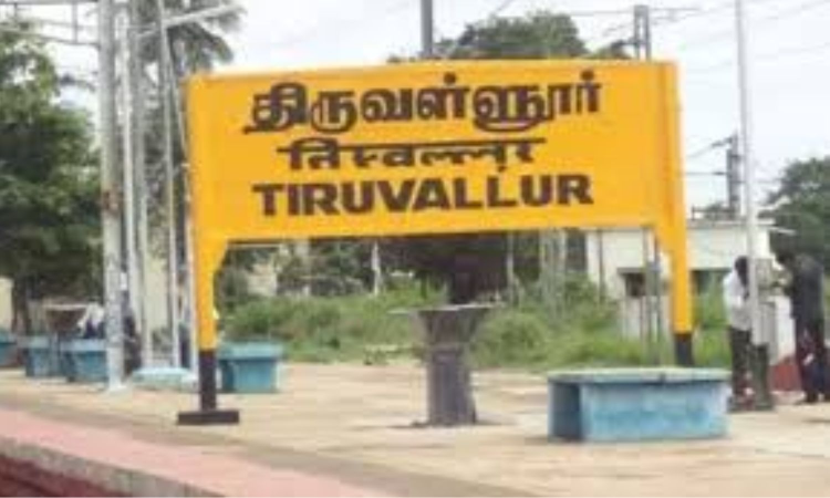 Public flag non-functional toilets at Tiruvallur railway station