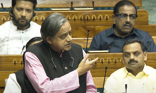 Tharoor describes Finance Bill classic case of patchwork