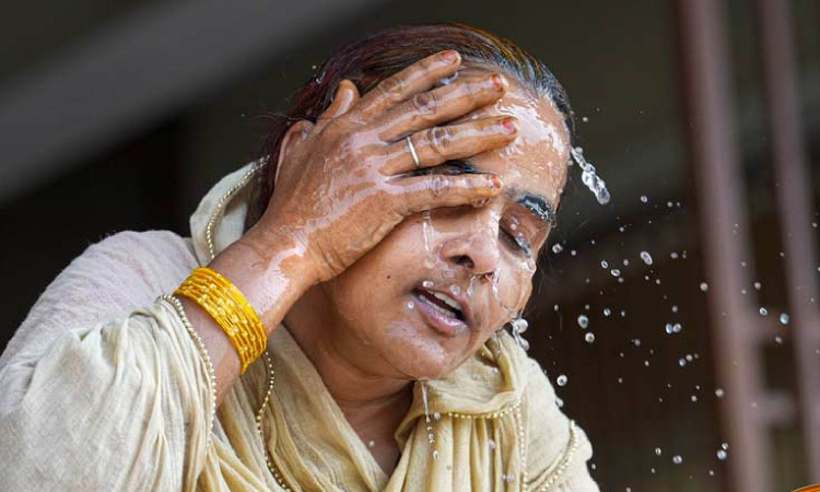 Stay cool, stay safe: Tamil Nadu govt issues heatwave guidelines amid rising temperatures Stay cool, stay safe: Tamil Nadu govt issues heatwave guidelines amid rising temperatures