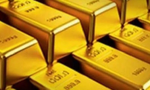 Gold prices hit fresh high as retail investors push demand amid global uncertainties