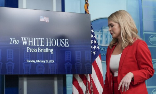 White House claims India scaling back Russian oil purchases at Trumps request