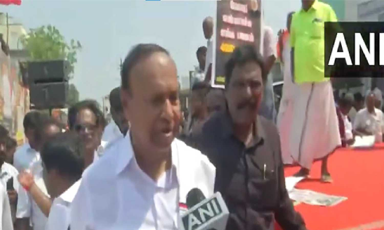 DMK MP TR Balu leads partys protest against Union Government over MNREGA scheme