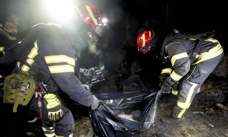 2 people killed, dozens wounded in Russian attack on Kharkiv