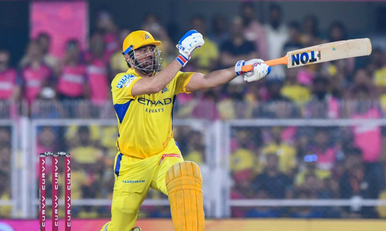 Dhoni can’t bat ten overs running full stick: CSK coach Fleming Dhoni can’t bat ten overs running full stick: CSK coach Fleming