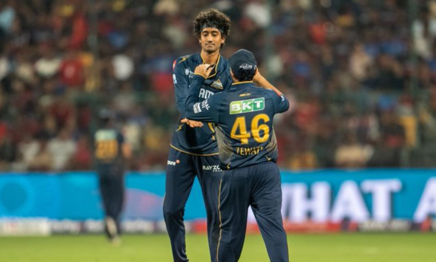 Siraj shines as Gujarat Titans limit Livingstone-led RCB to 169/8