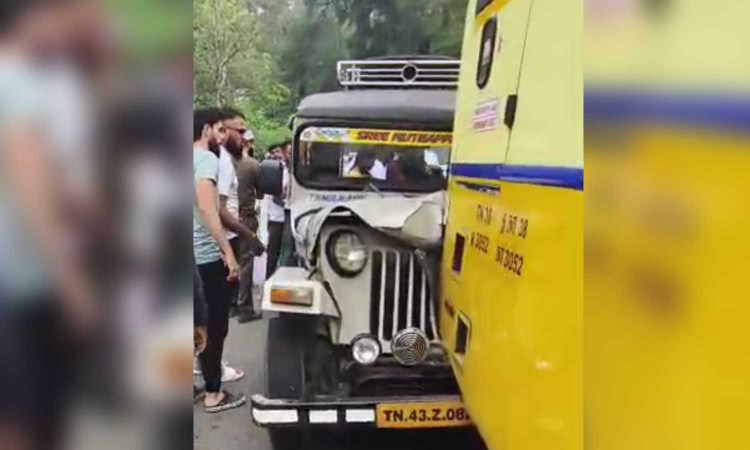 Five injured as jeep rams behind TNSTC bus in Nilgiris