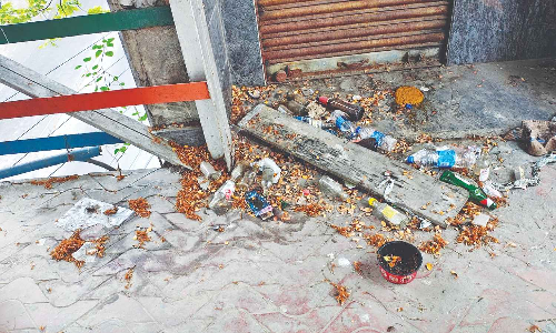 Two foot over bridges in Nungambakkam haven for tipplers, anti-socials