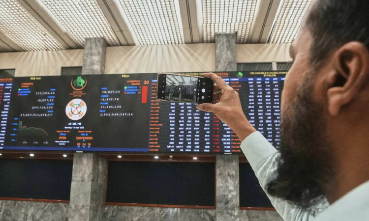 Mideast stock markets tumble as US tariffs and low oil prices squeeze energy-producing nations