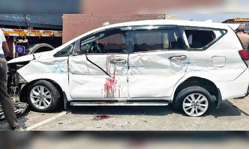 Avadi CoP’s car damaged in vehicle pile-up