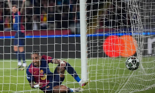 Raphinha and Lewandowski lead Barcelona to a 4-0 win over Dortmund