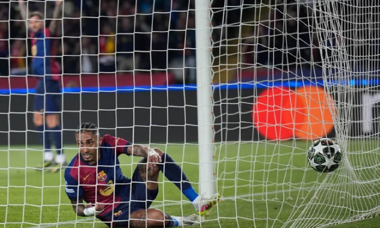 Raphinha and Lewandowski lead Barcelona to a 4-0 win over Dortmund