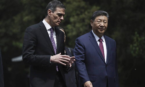 Spains prime minister visits China to strengthen ties with Trumps top tariff target