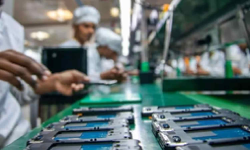 Smartphones now India’s largest export commodity, total production hits Rs 5.24 lakh cr