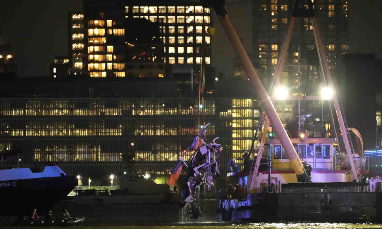 NYC sightseeing helicopter plunges into river, killing 6, including family of Spanish tourists