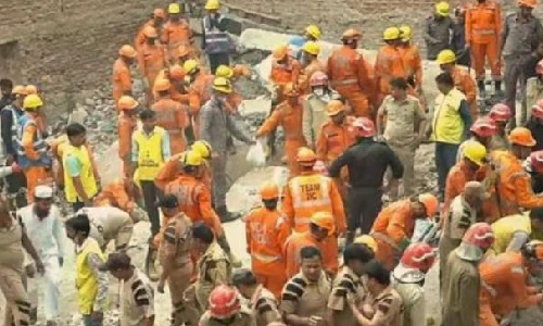 Toll mounts to 11 in northeast Delhi building collapse: Police