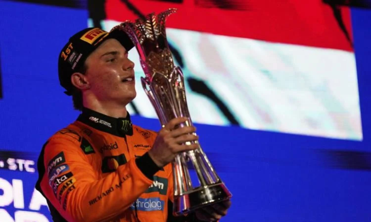 McLaren driver Oscar Piastri wins F1s Saudi Arabian Grand Prix to take overall lead