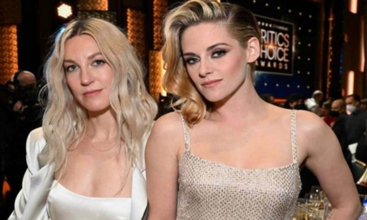 Twilight star Kristen Stewart marries Dylan Meyer