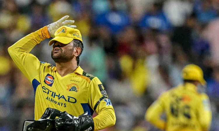 They have to try for consistency: Dhonis advice to promising youngsters of all teams