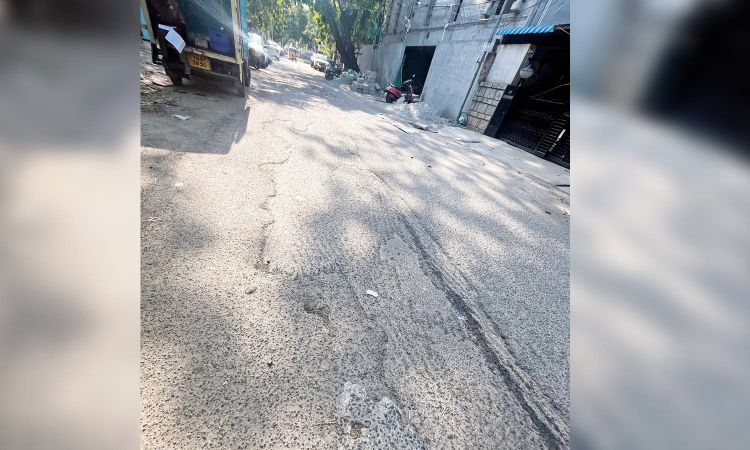 Chennai Citizen Connect: Pothole-ridden road irks commuters of Brethapet Road