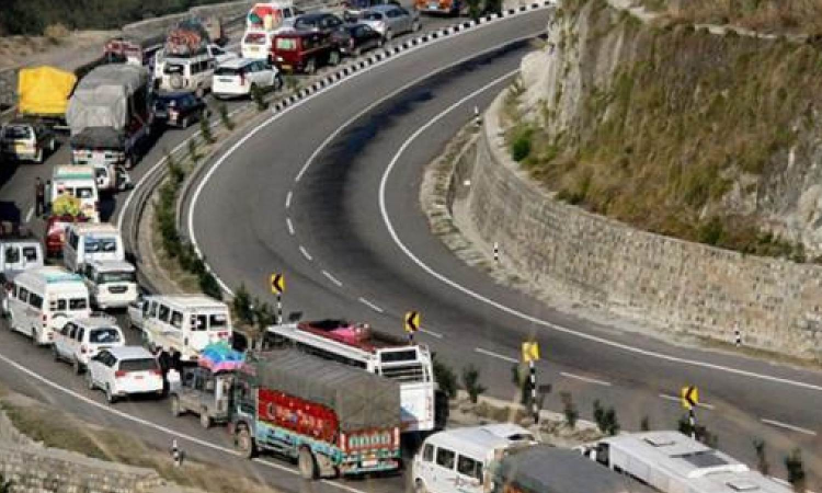 Jammu-Srinagar highway opens for one-way traffic, CM to review restoration work