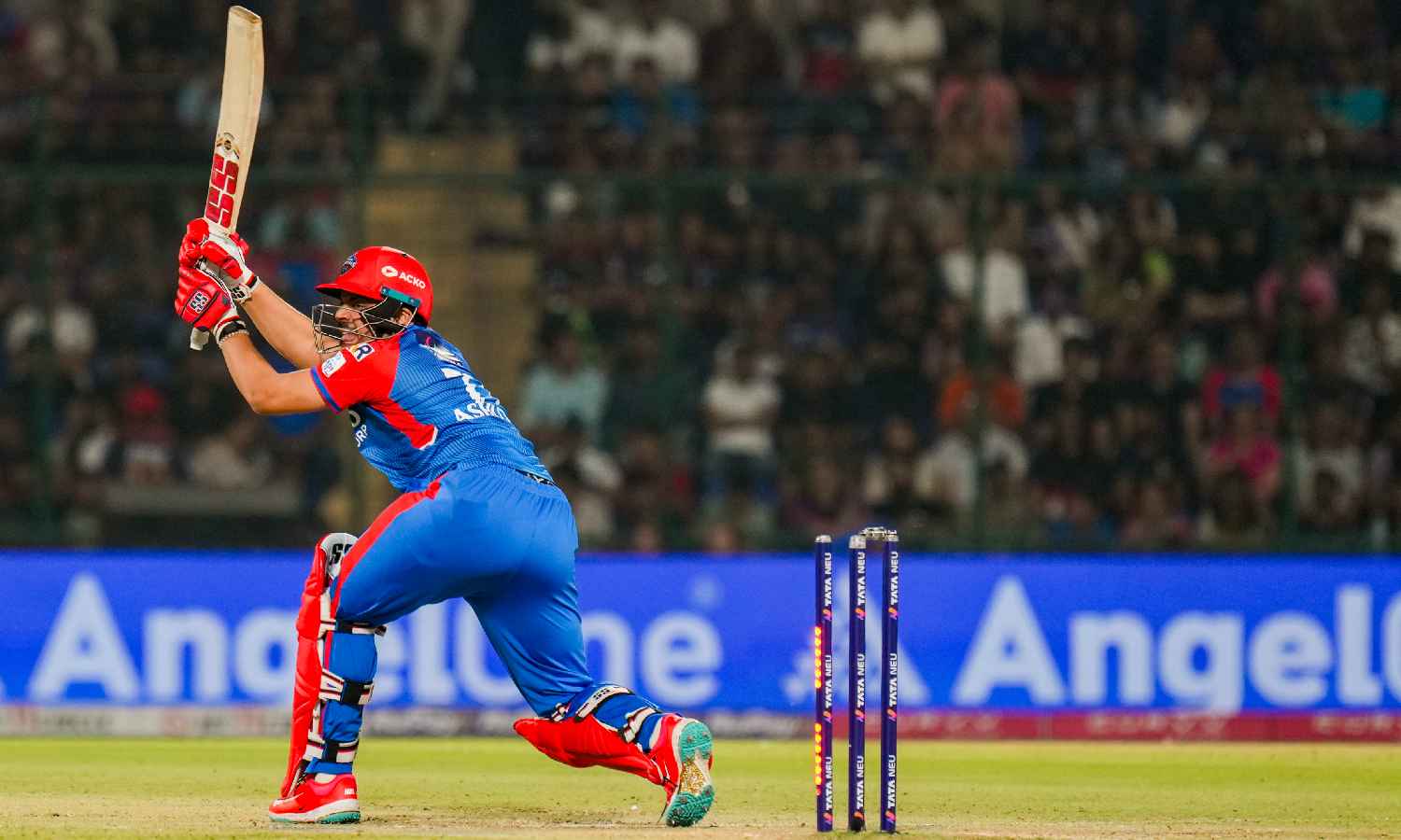 IPL 2025:  RCB restrict DC to 162/8 despite Stubbs special