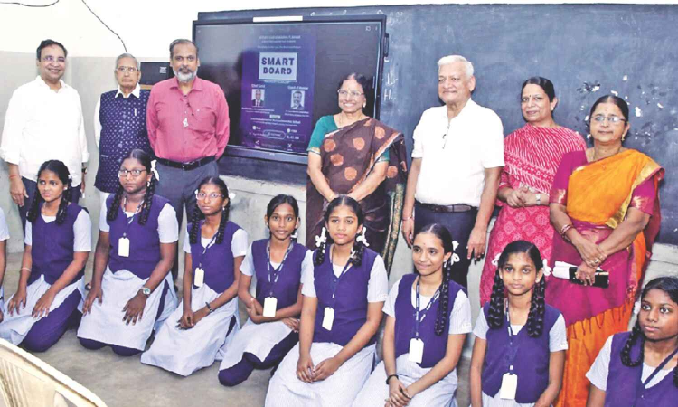 Four Chennai schools get smart boards worth Rs 28 lakh