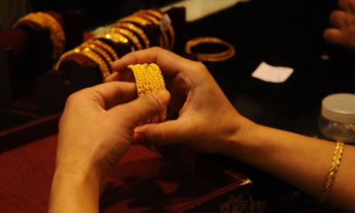 Gold may touch $3,300 per ounce in 2025 amid global worries; INR returns outshine USD: Report