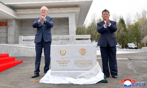 North Korea, Russia begin building their first road link