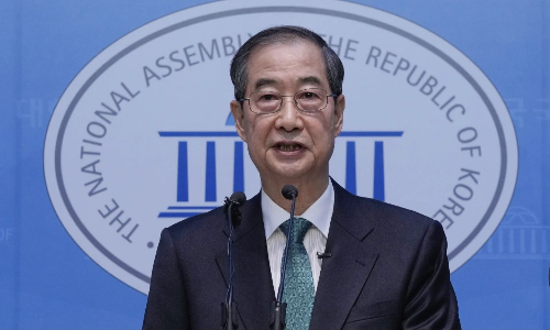 South Koreas ex-Prime Minister Han says he will seek presidency in June election