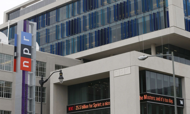 Trump signs executive order directing federal funding cuts to PBS and NPR Trump signs executive order directing federal funding cuts to PBS and NPR