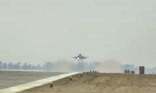 IAF conducts night drill with fighter jets on Ganga Expressway airstrip in Shahjahanpur IAF conducts night drill with fighter jets on Ganga Expressway airstrip in Shahjahanpur