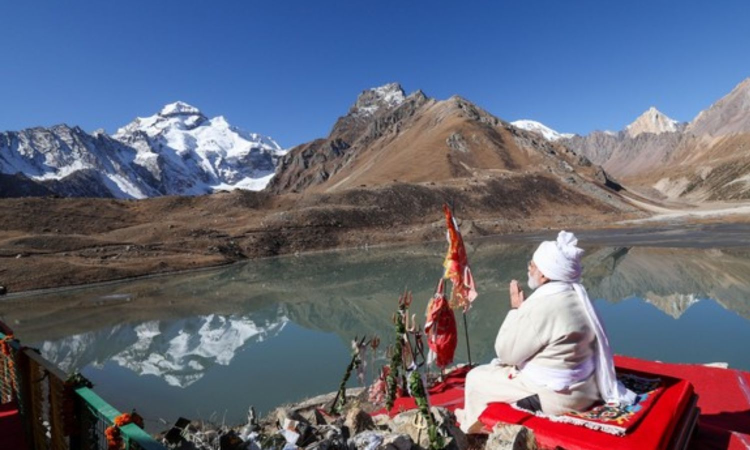 Uttarakhand: Over 200 devotees visit Lord Shiva temple near Parvati Kund on May 2