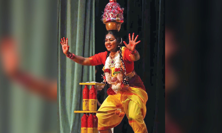 Chithirai Festival: Folk artistes face heat as cinematic dance gains preference