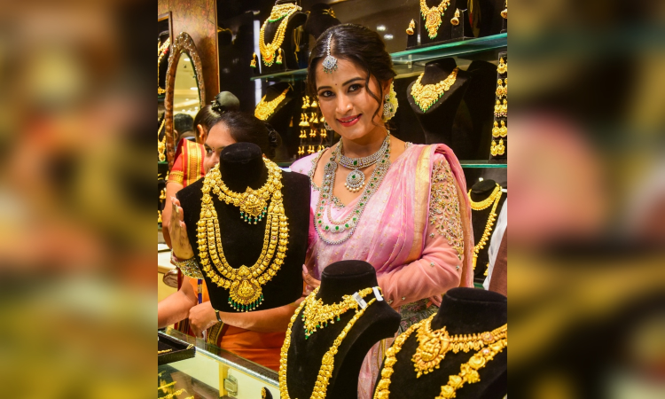 Gold price in Chennai drops on Nov 27, 2025; check how much it costs today Gold price in Chennai drops on Nov 27, 2025; check how much it costs today