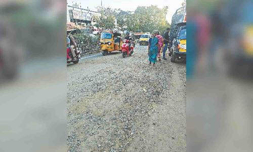 Chennai Citizen Connect: Motorists wary of damaged road in Kodungaiyur’s MR Nagar