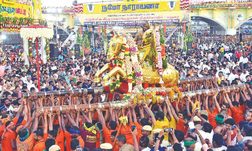 Chithirai festival: Lord enters Vaigai, divinity engulfs Madurai
