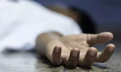 Chennai man collapses, dies after police questioning Chennai man collapses, dies after police questioning
