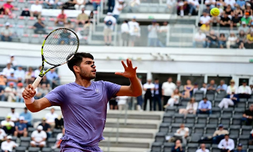 Italian Open: Alcaraz pulls past Khachanov to enter quarter-final