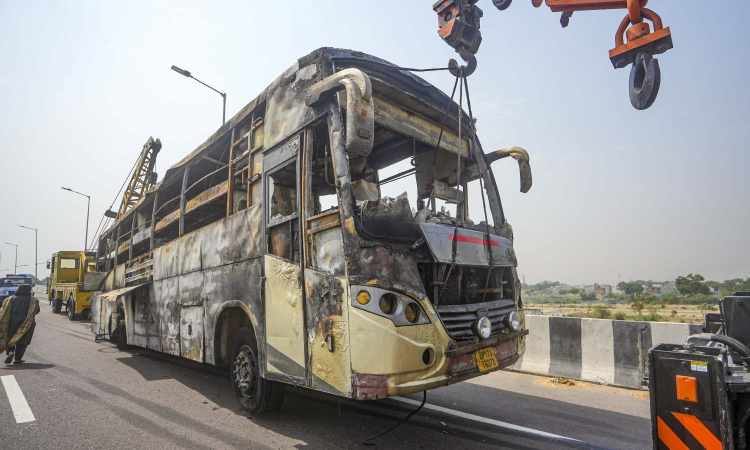 Five killed as moving bus catches fire in Lucknow
