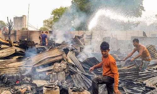 Massive blaze guts over 30 shanties in Gurugram slum