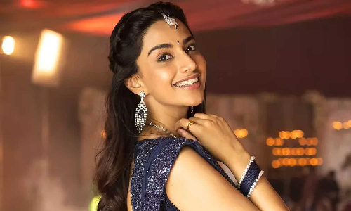 Meenaakshi Chaudhary replaces Sreeleela yet again