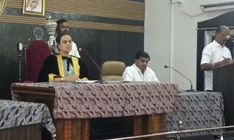 Facing councillors’ ire, Kancheepuram Mayor says don’t have PA or driver