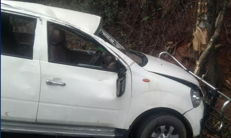 Former AIADMK minister Dindigul Srinivasan’s granddaughter dies in road accident Former AIADMK minister Dindigul Srinivasan’s granddaughter dies in road accident