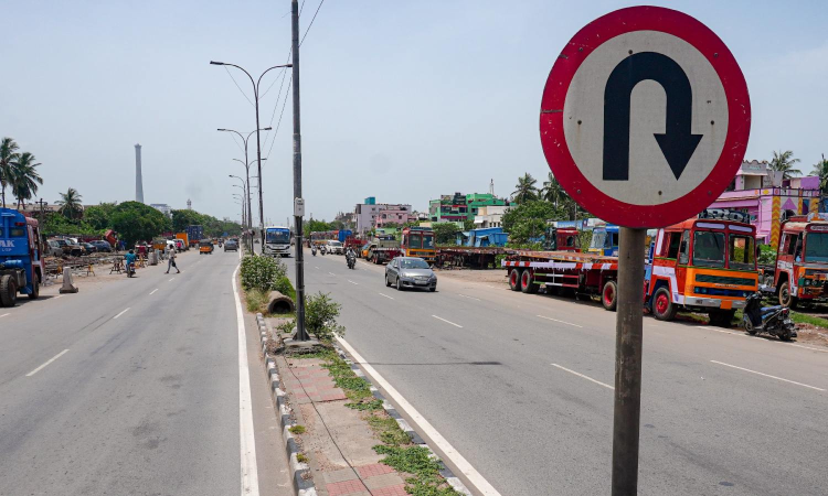 U-turns closed, Manali expressway users resort to illegal crossing