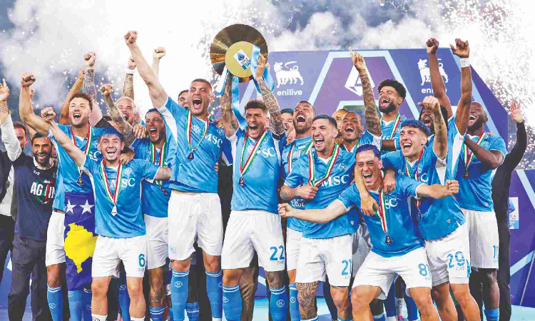 Napoli clinches second league title in three years