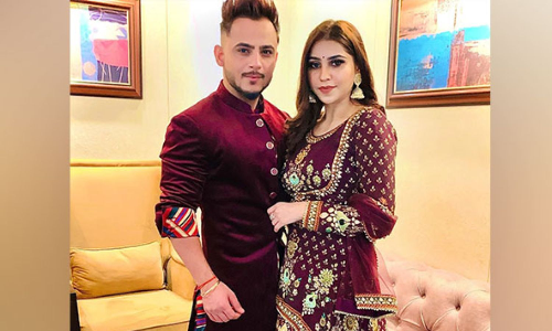 Singer Milind Gabba, wife Pria blessed with twins