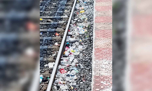 Chennai Citizen Connect: Clear garbage on railway tracks, urge Sanatorium commuters